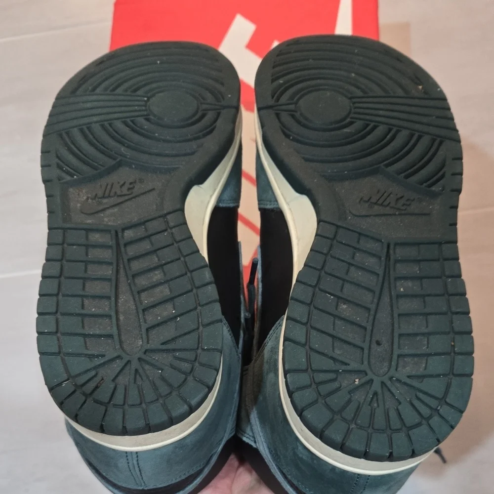 Nike Dunk Hi Retro Premium. Men's 10.5 - Picture 5 of 7